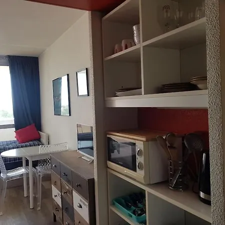 Studio C Avec Parking Et Terrasse